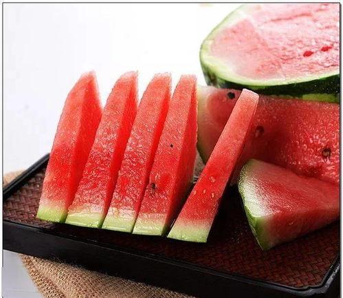 自由吃瓜基地组成,揭秘网络舆论场的狂欢盛宴