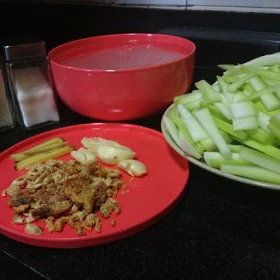 什么瓜可以做成粉条吃,揭秘瓜类食材变身美味粉条的奥秘